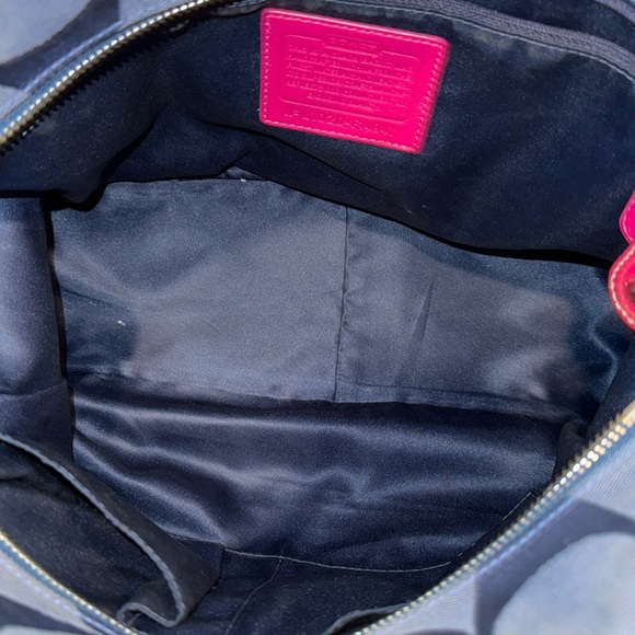 Coach Bag Laura Signature Canvas Tote - Picture 13 of 17